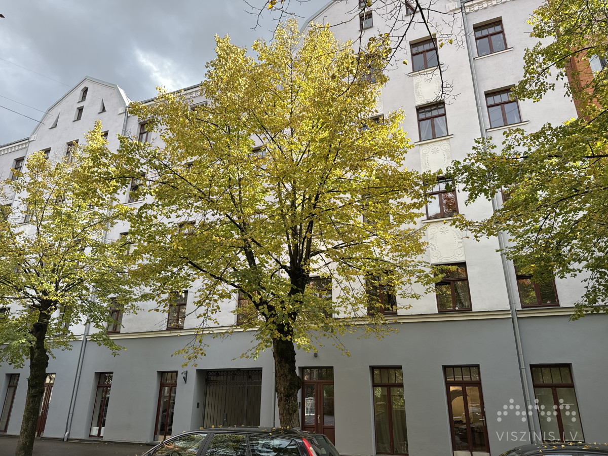 Vārnu iela 20 foto 1