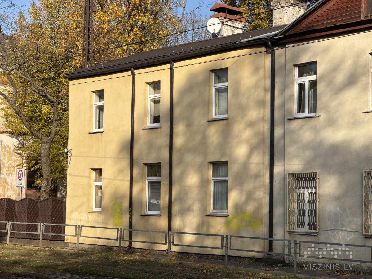 Ernestīnes iela 47 foto 1