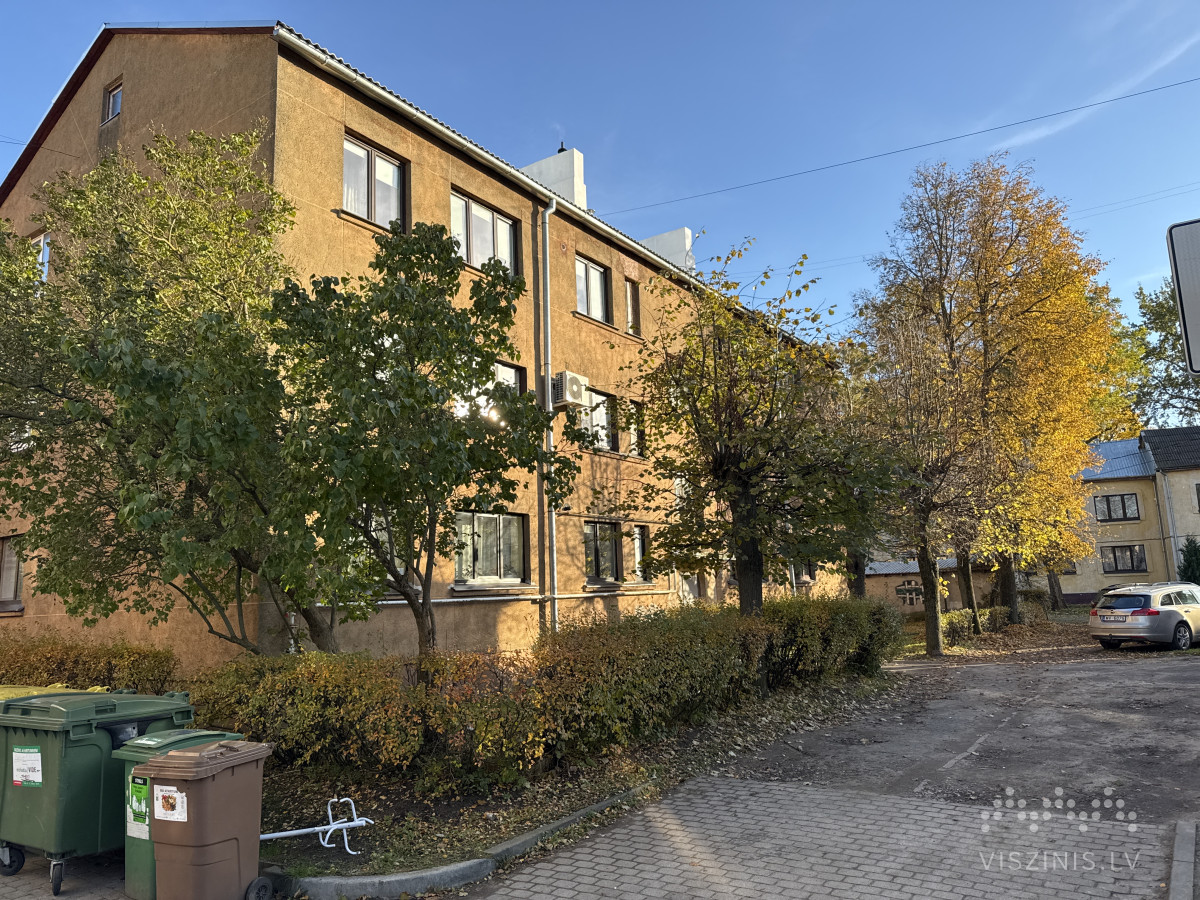 Madonas iela 10 foto 1
