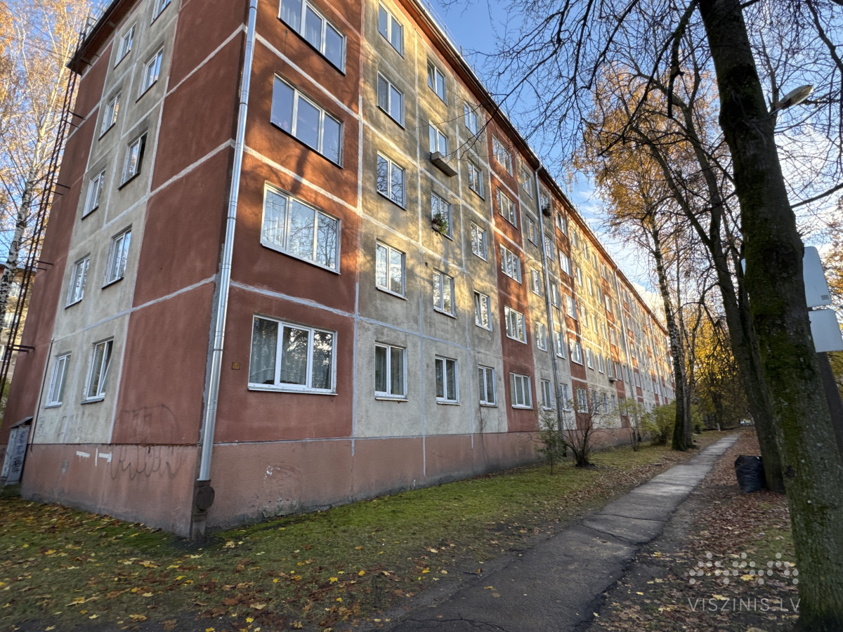 Skujenes iela 13 foto 1