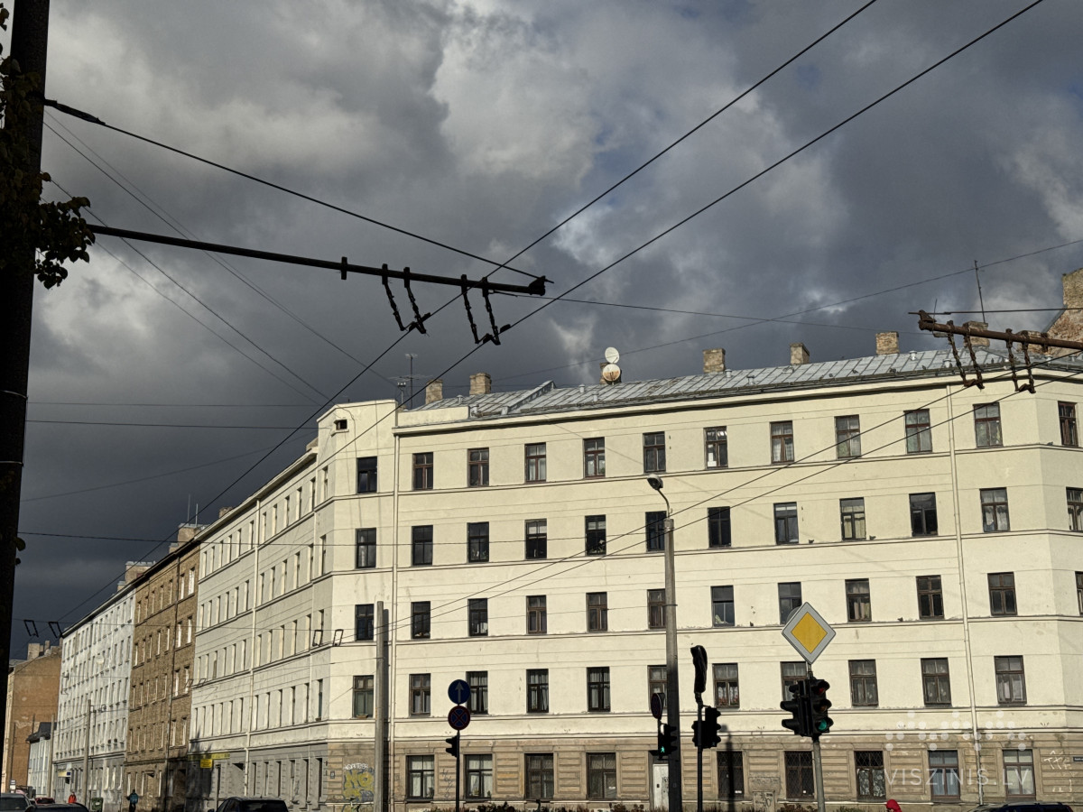 Pērnavas iela 23 foto 2